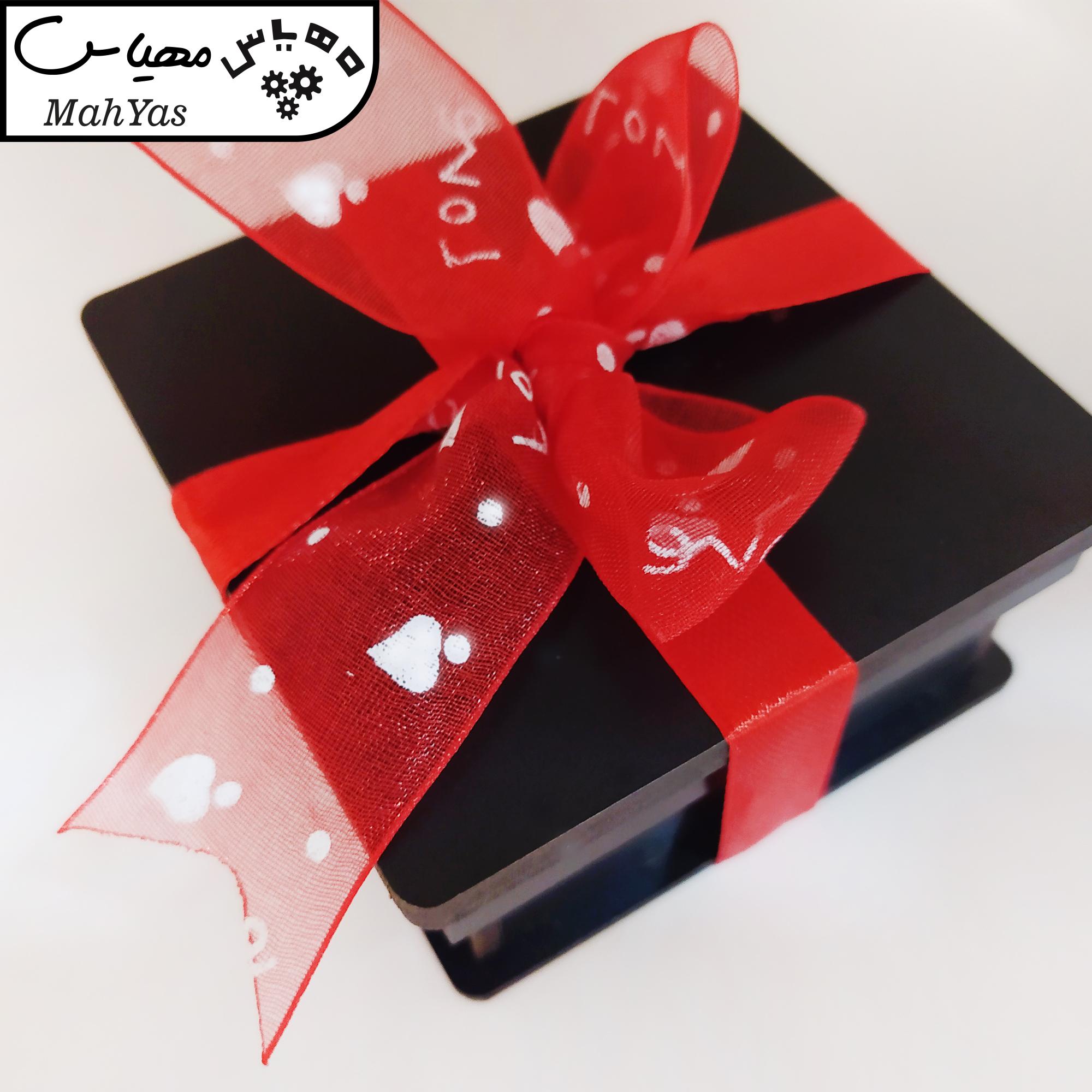 جعبه گل مصنوعی مدل عشق