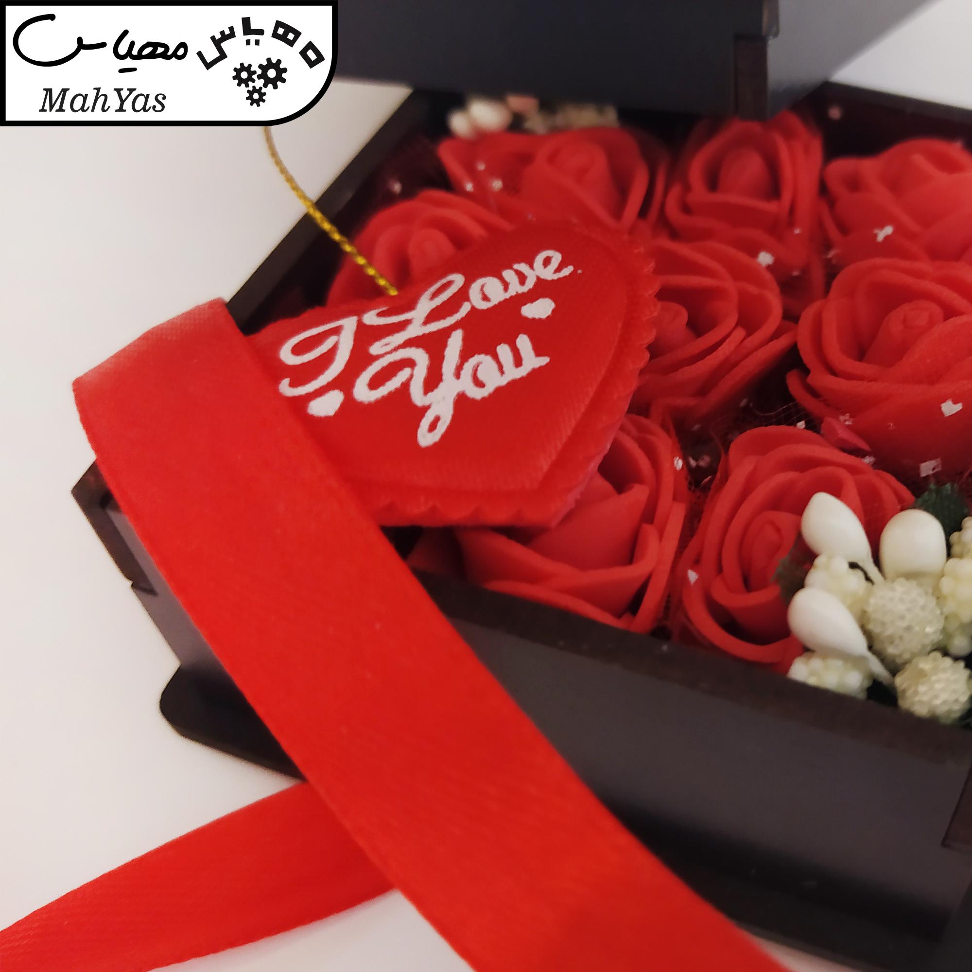 جعبه گل مصنوعی مدل عشق